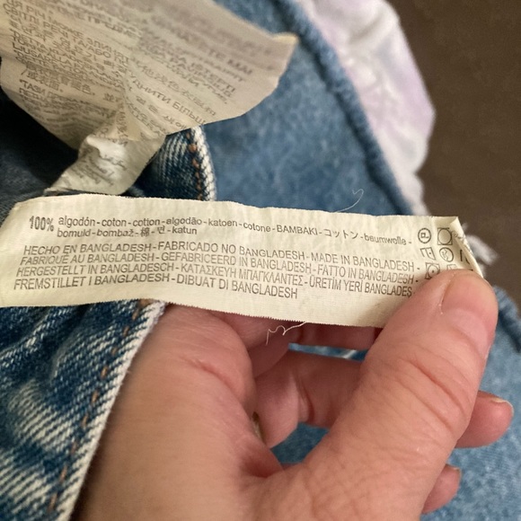 🌞Trafaluc Blue Medium Wash Button Fly Mini Skirt with Raw Hem A - Picture 3 of 7